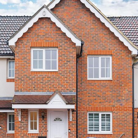 Stylish 3 Bedroom And Free Parking Thamesmead  Eksteriør bilde